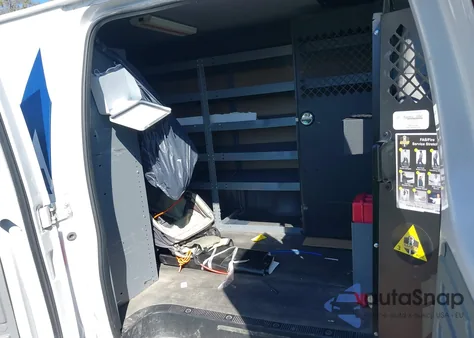 2013 Ford E-150 Commercial z USA, uszkodzony, nr VIN 1FTNS1EW1DDA29427